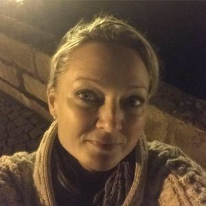 Meet your Posher, Hana